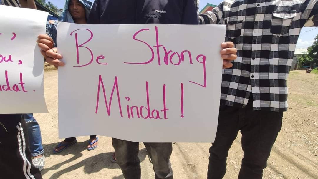 Myanmar anti-coup fighters retreat from town as U.S. makes appeal (တောင်ပေါ်မြို့မင်းတပ်အခြေအနေ)