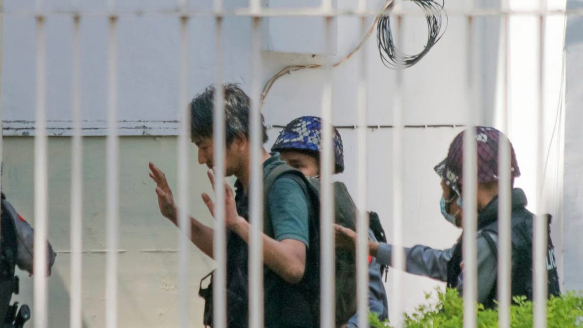 Japan reporter freed from Myanmar says inmates were abused (ငရဲခန်း စစ်ကြောရေး နဲ့ အင်းစိန်ထောင် ထဲက အခြေအနေ)